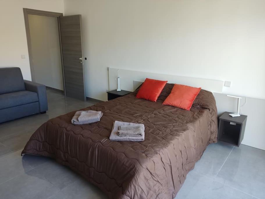 Appartamento Sorriso Flat N.9 - Entire Unit St. Paul's Bay Esterno foto