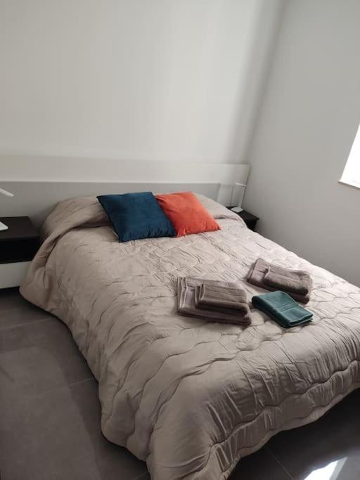 Appartamento Sorriso Flat N.9 - Entire Unit St. Paul's Bay Esterno foto