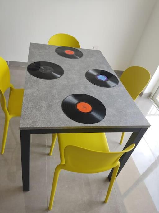 Appartamento Sorriso Flat N.9 - Entire Unit St. Paul's Bay Esterno foto